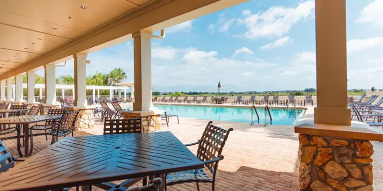 evans-prairie-country-club-pool