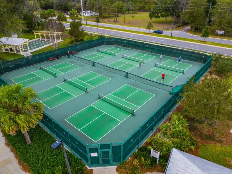 Spanish Moss Recreation Pool & Bocce Fun