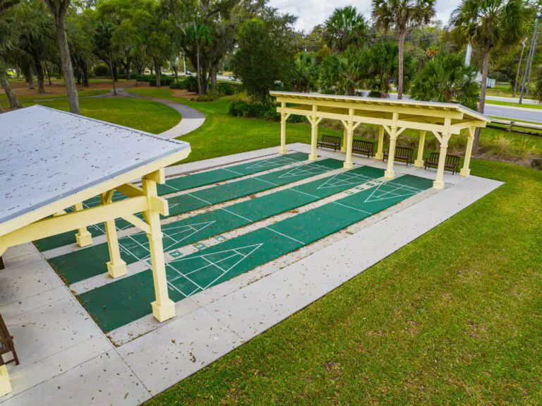 Spanish Moss Recreation Pool & Bocce Fun