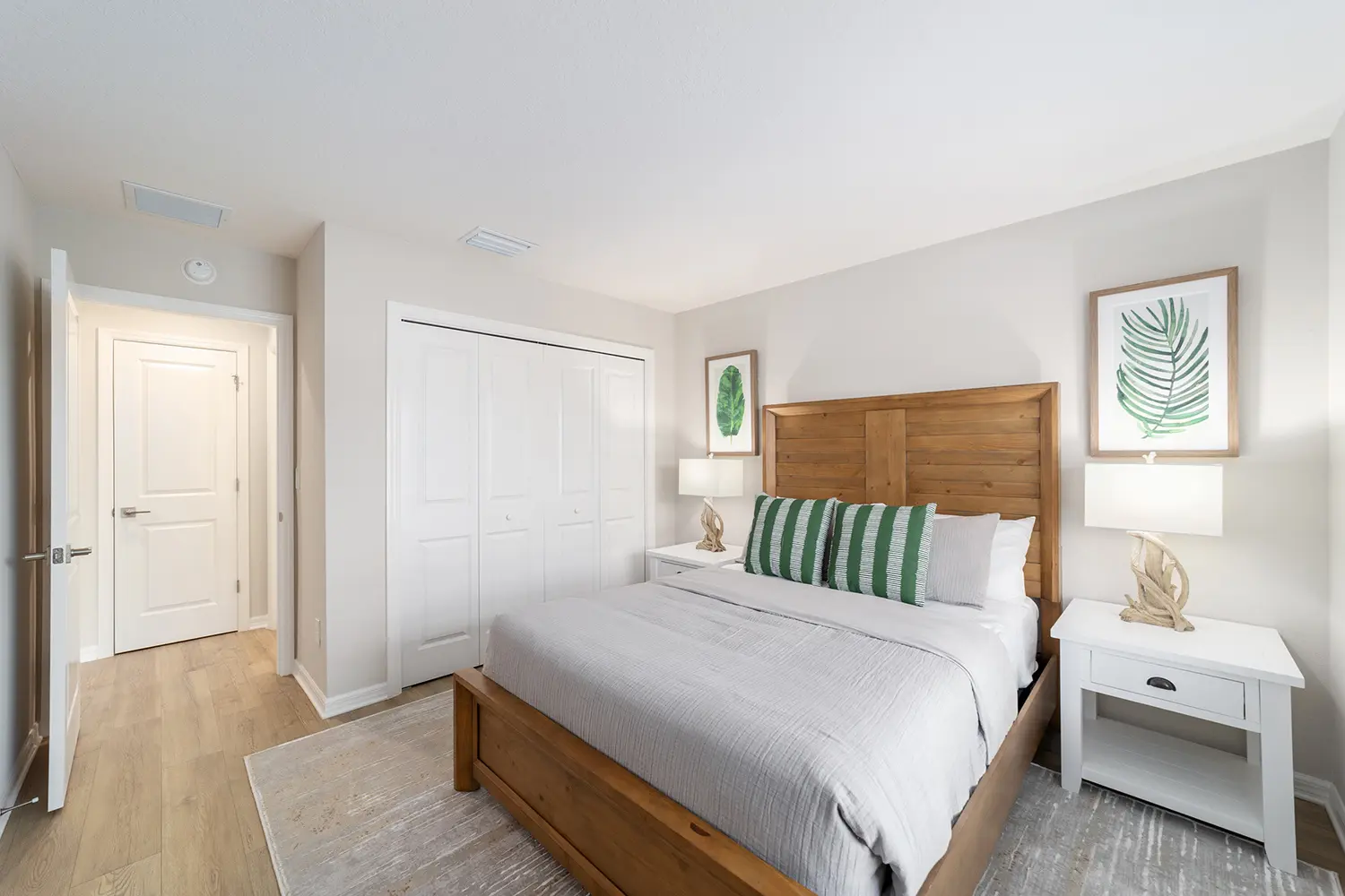 cottage-pebble-beach-bedroom-1