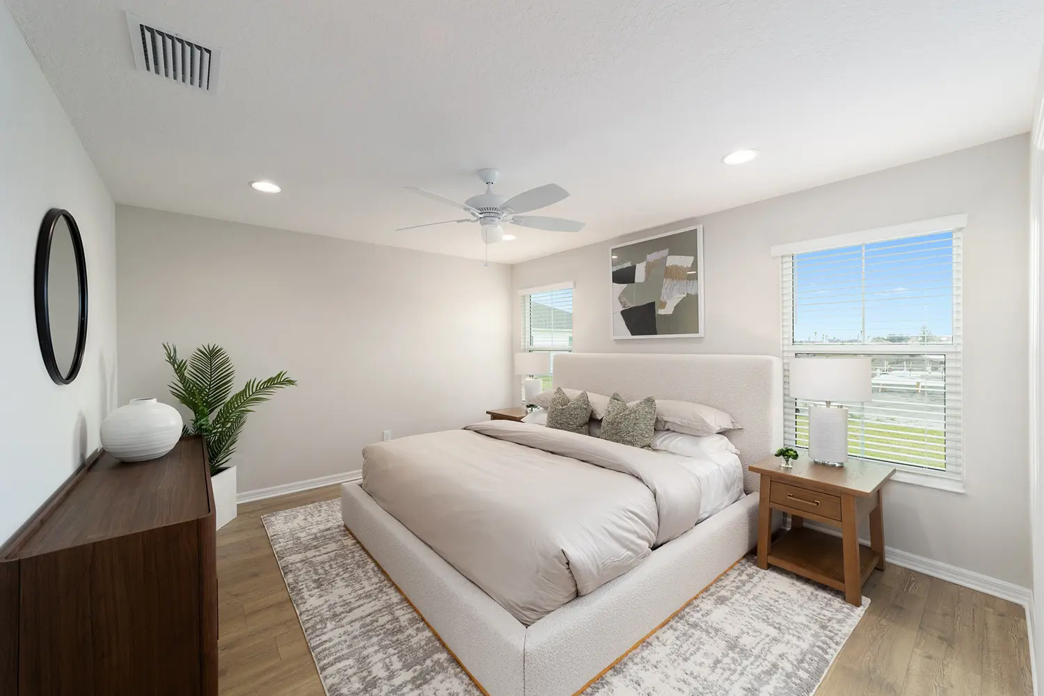 cottage-pebble-beach-bedroom-3
