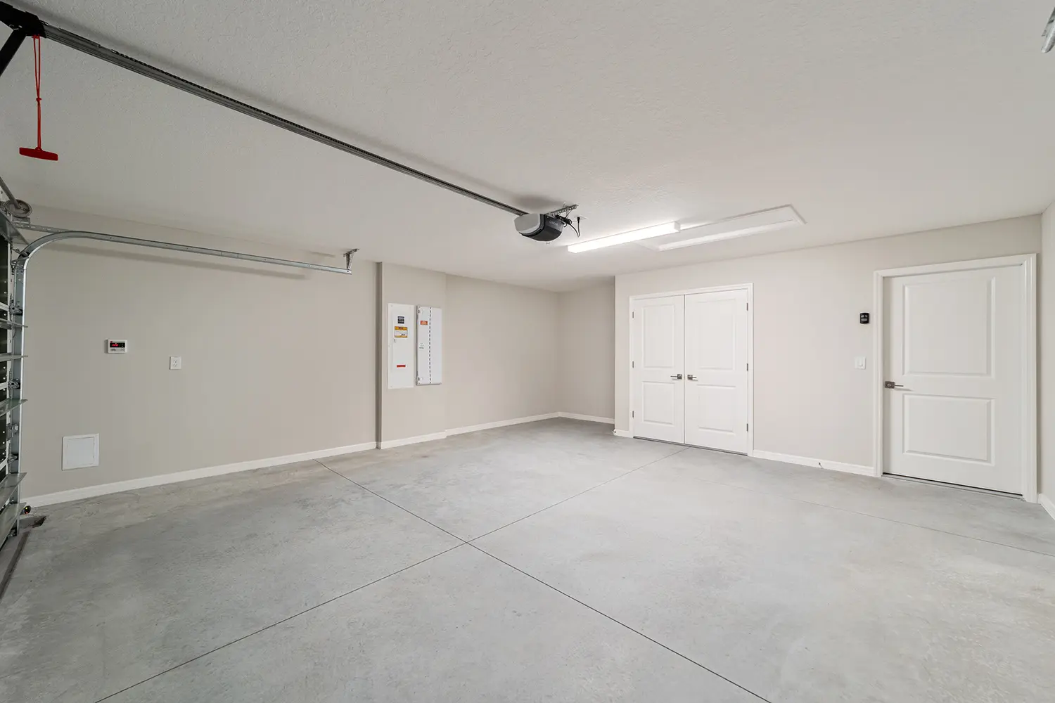 cottage-pebble-beach-garage