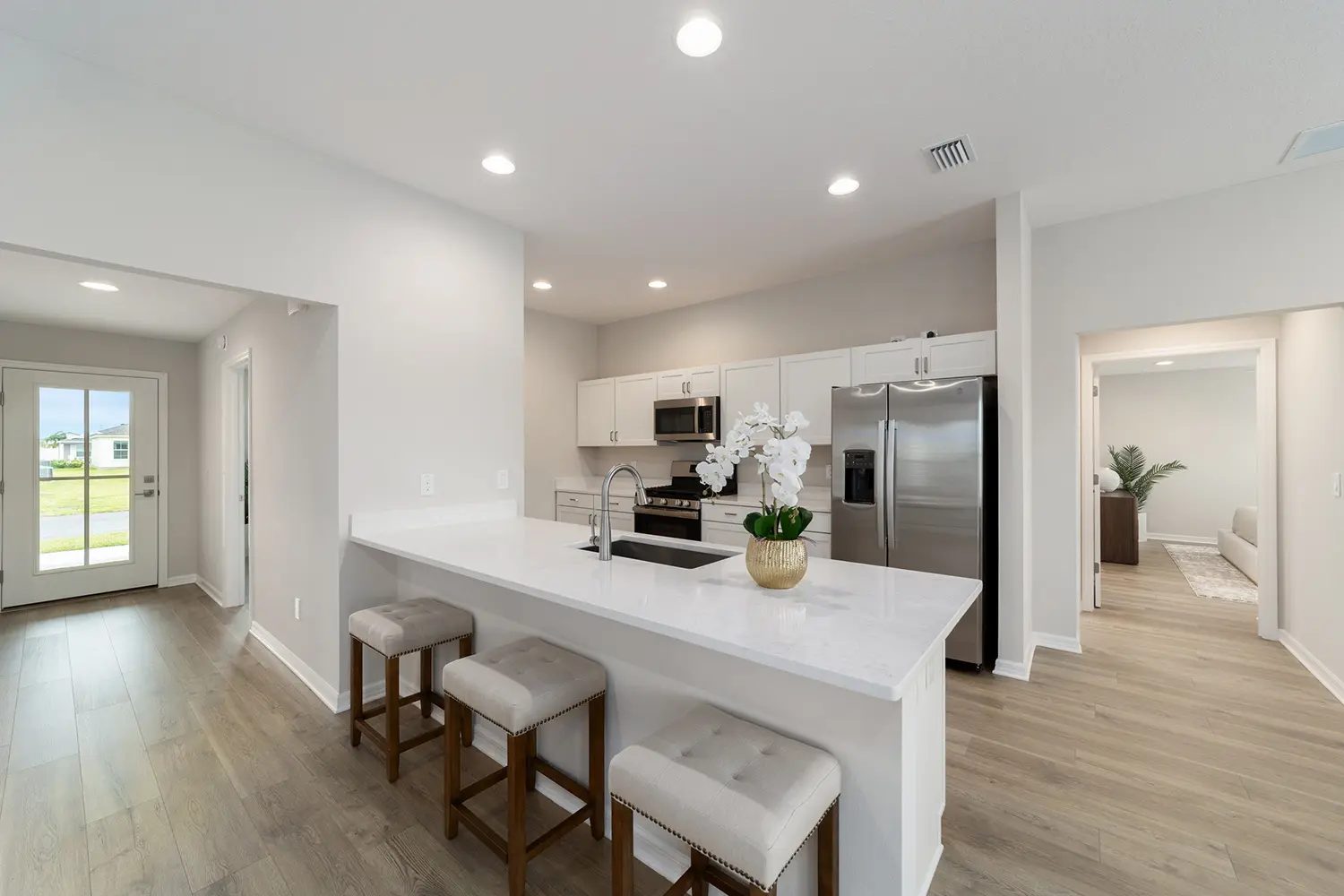 cottage-pebble-beach-kitchen-4