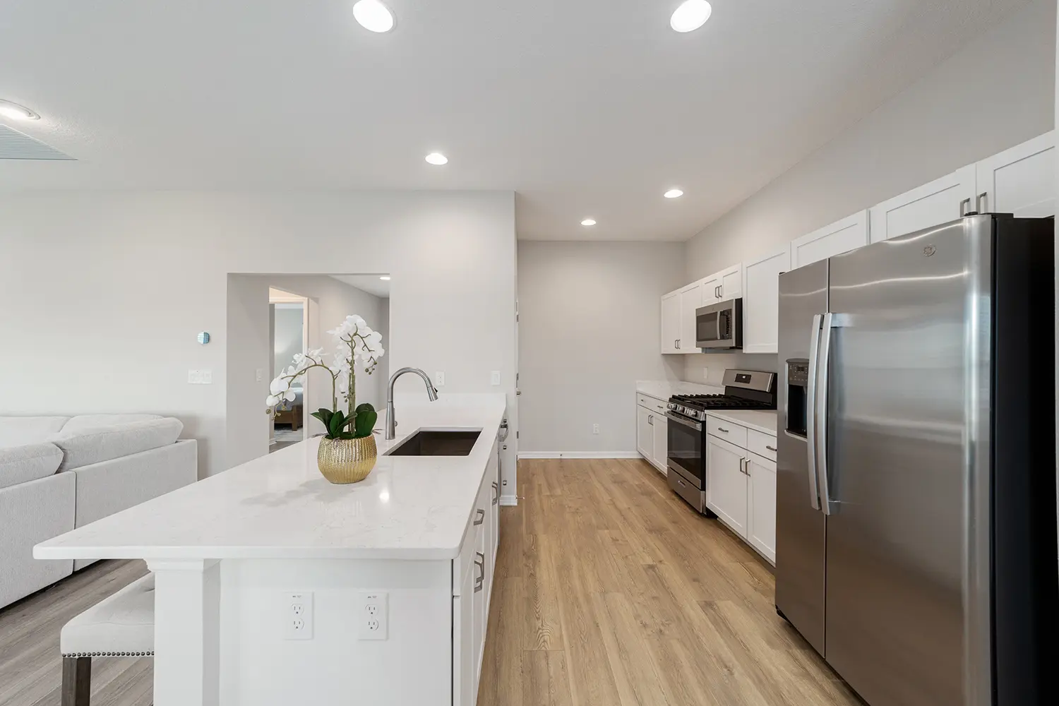 cottage-pebble-beach-kitchen-5