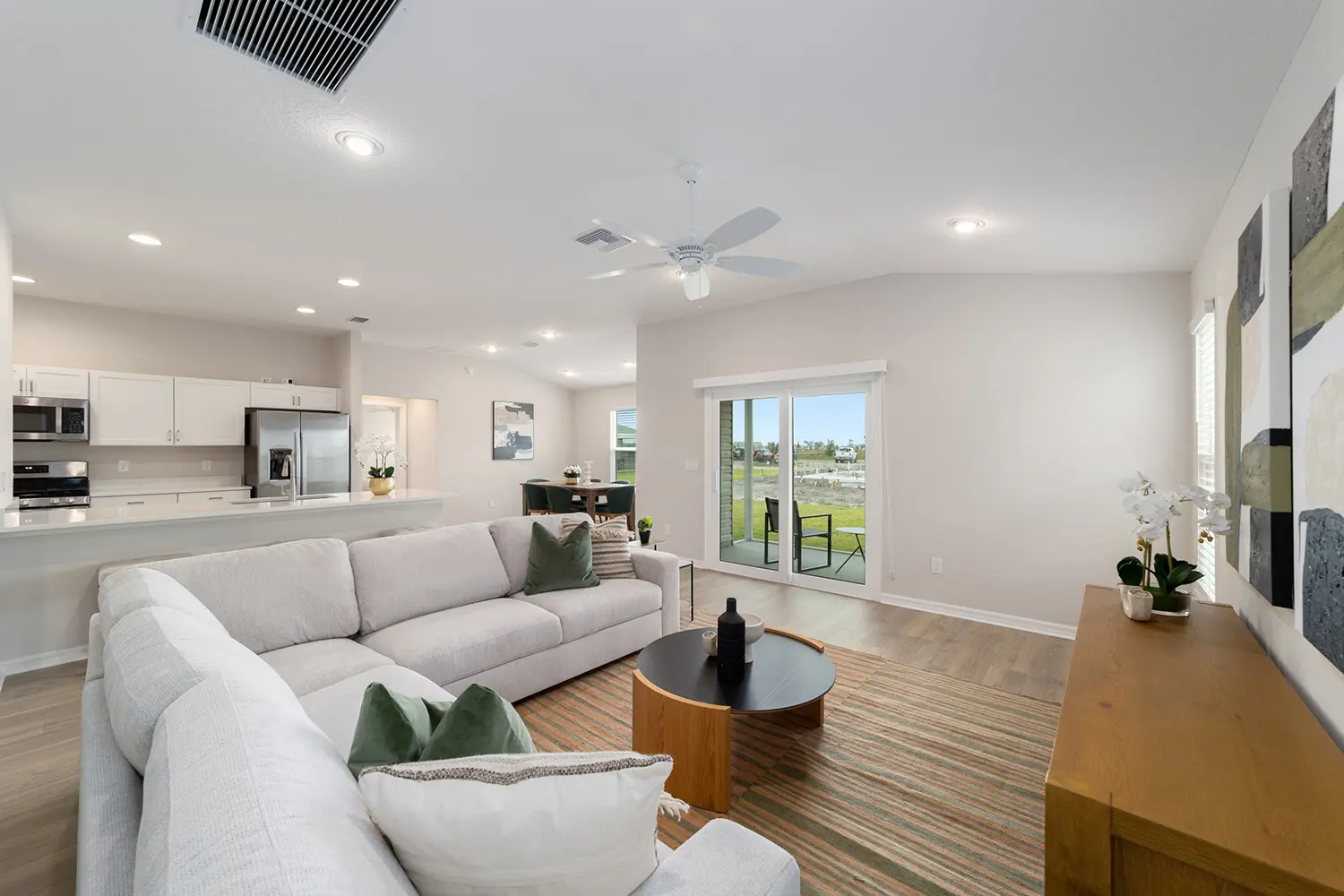 cottage-pebble-beach-living-room-2