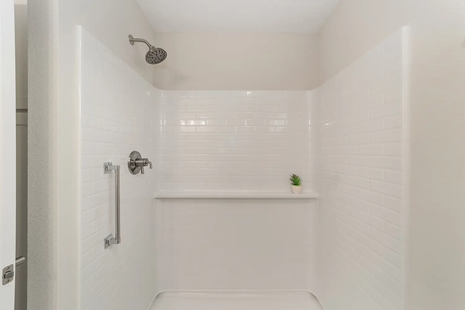 cottage-tide-pool-bathroom