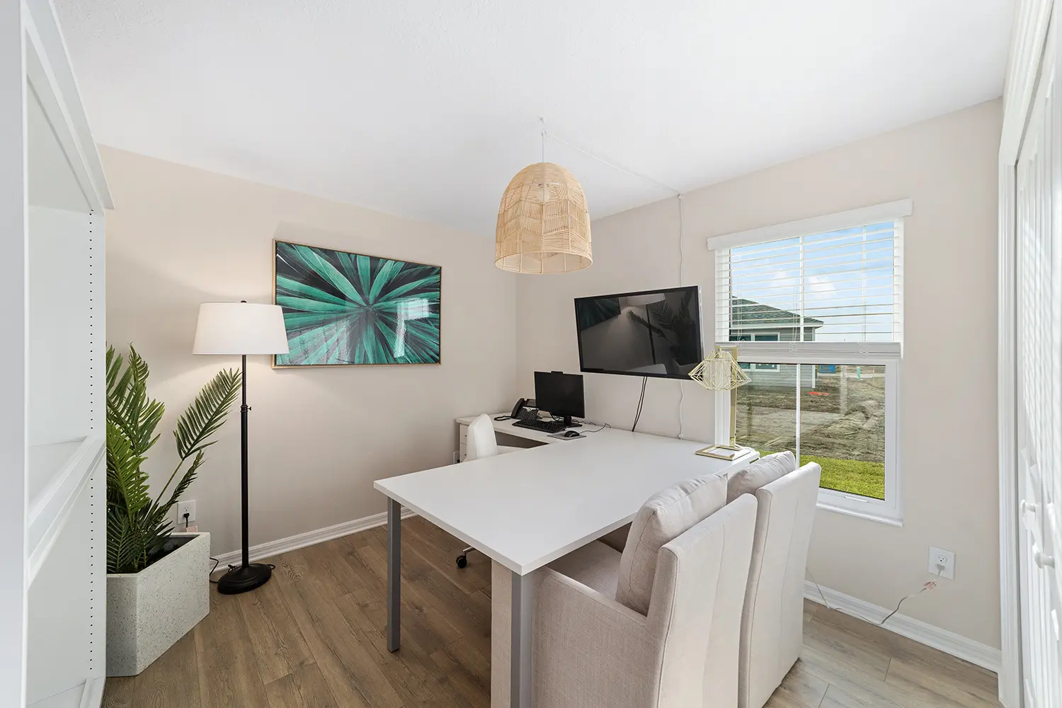 cottage-tide-pool-office-2