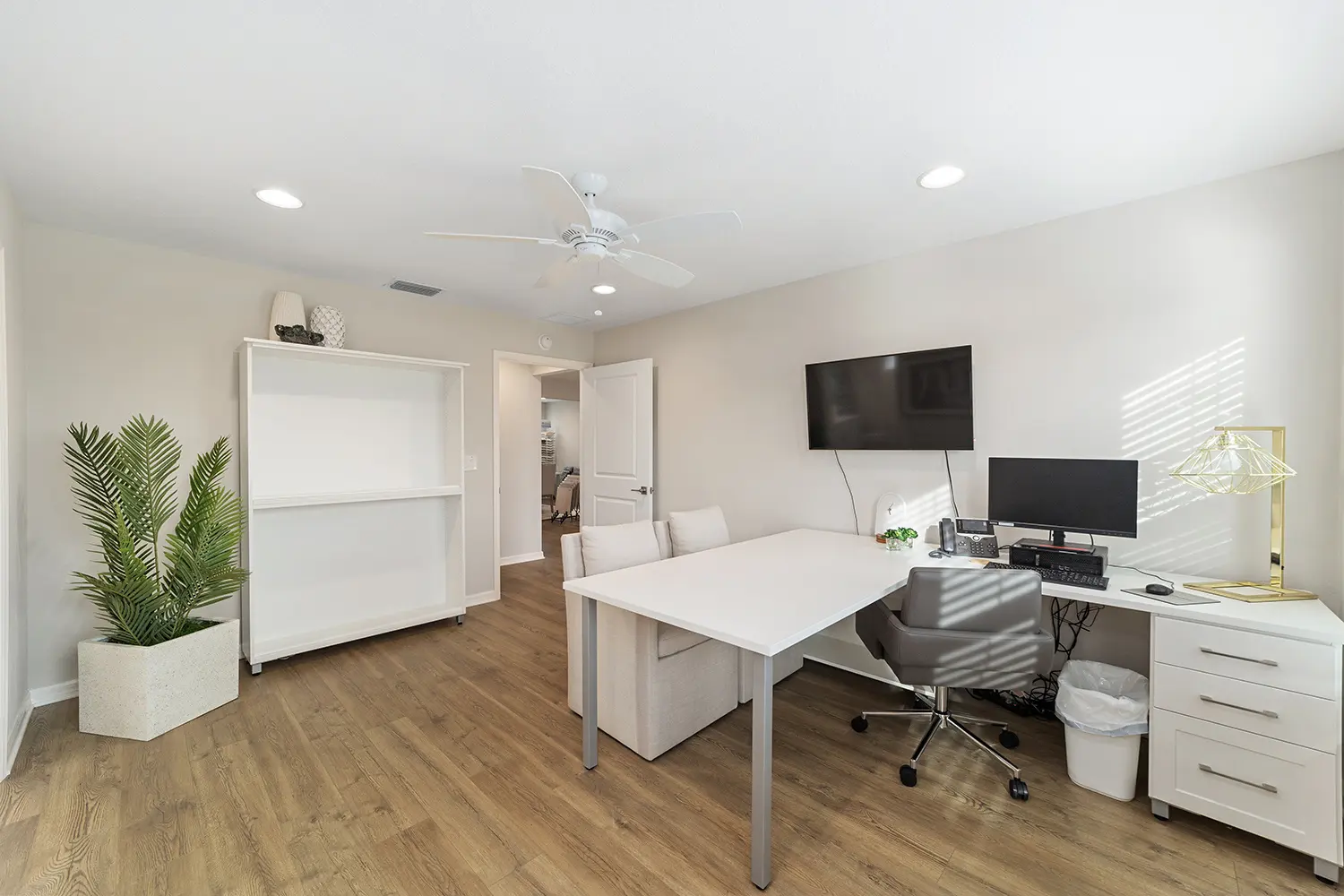 cottage-tide-pool-office-3