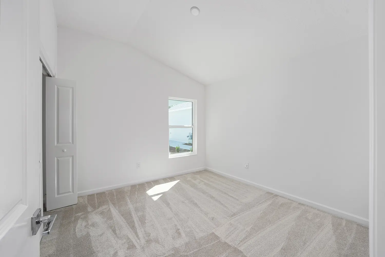 courtyard-villa-charlotte-bedroom-windo-26