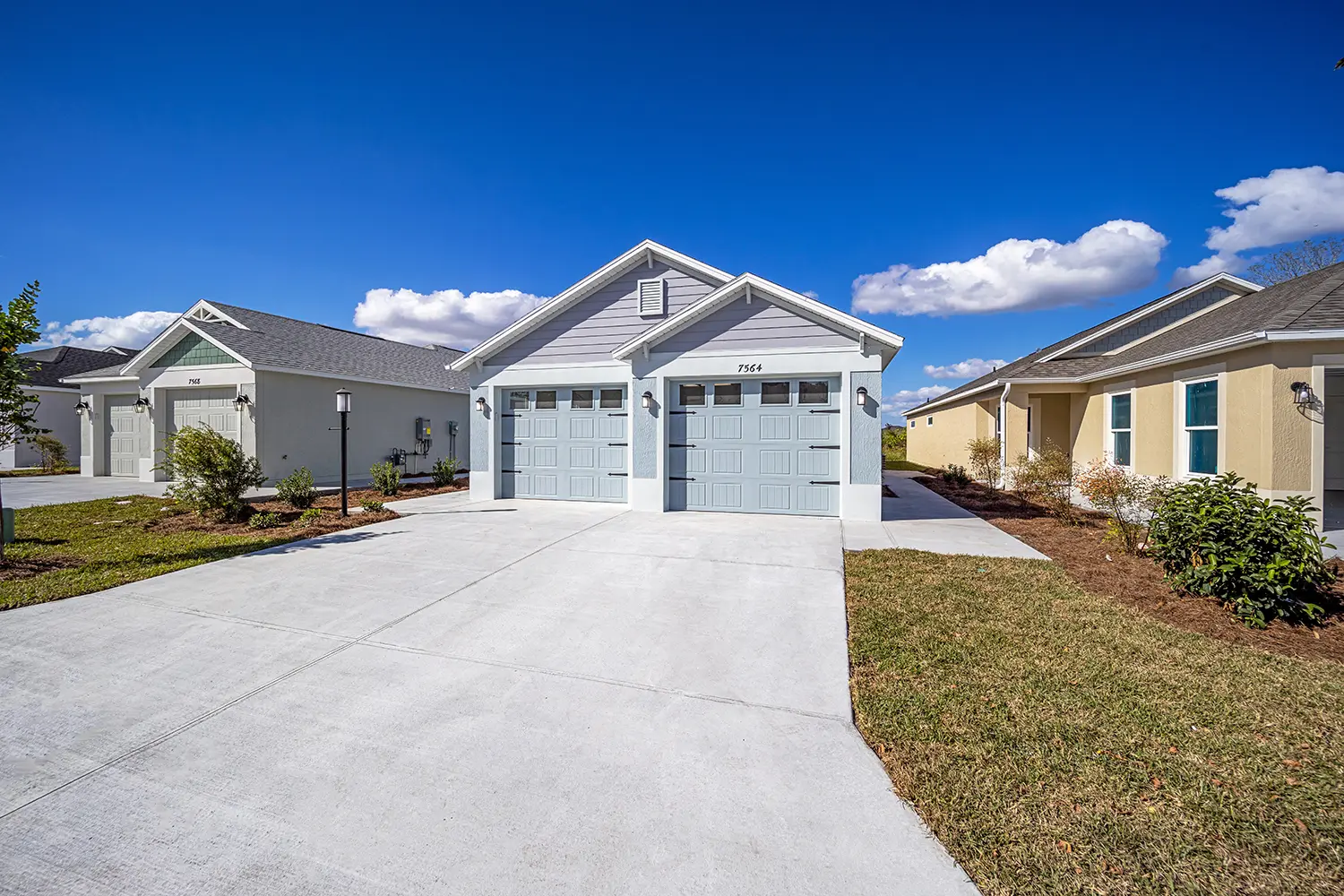 courtyard-villa-charlotte-exterior-driveway-37