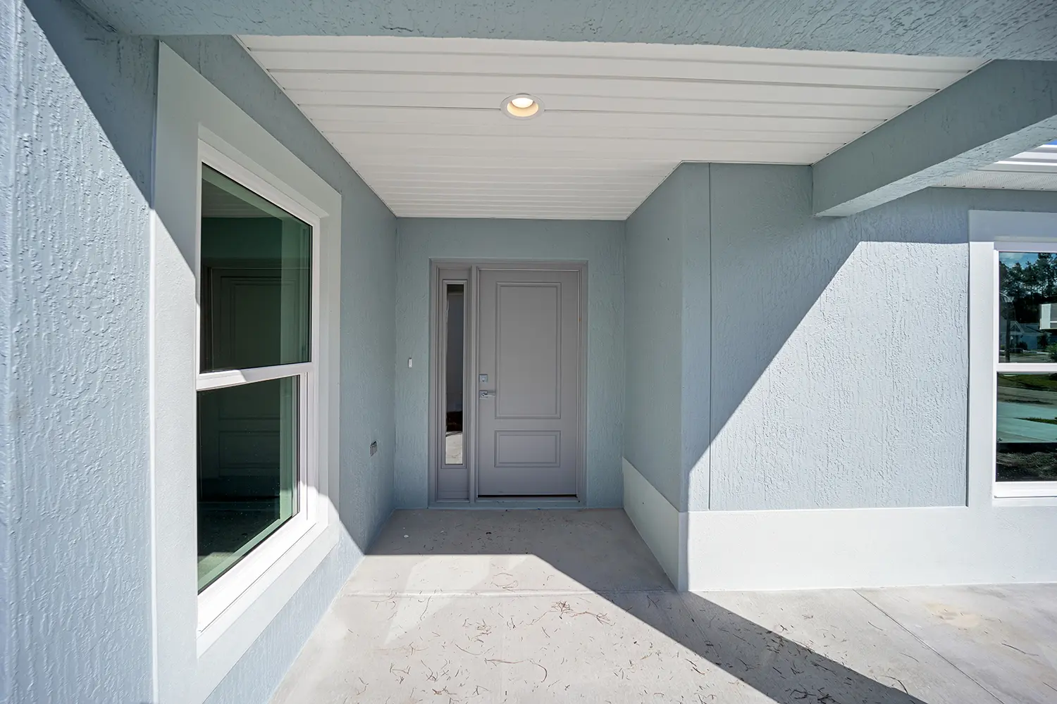 courtyard-villa-charlotte-front-walkway-3