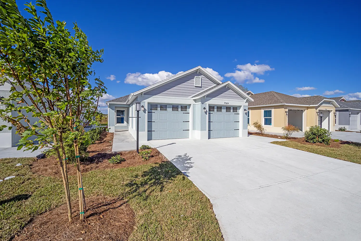 courtyard-villa-charlotte-front-yard-35