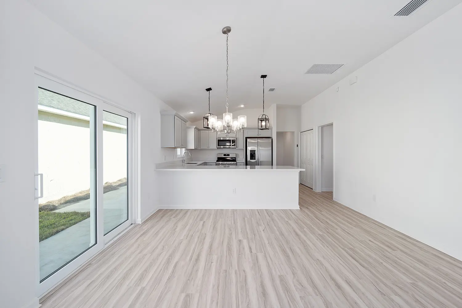 courtyard-villa-charlotte-living-area-glass-door-9