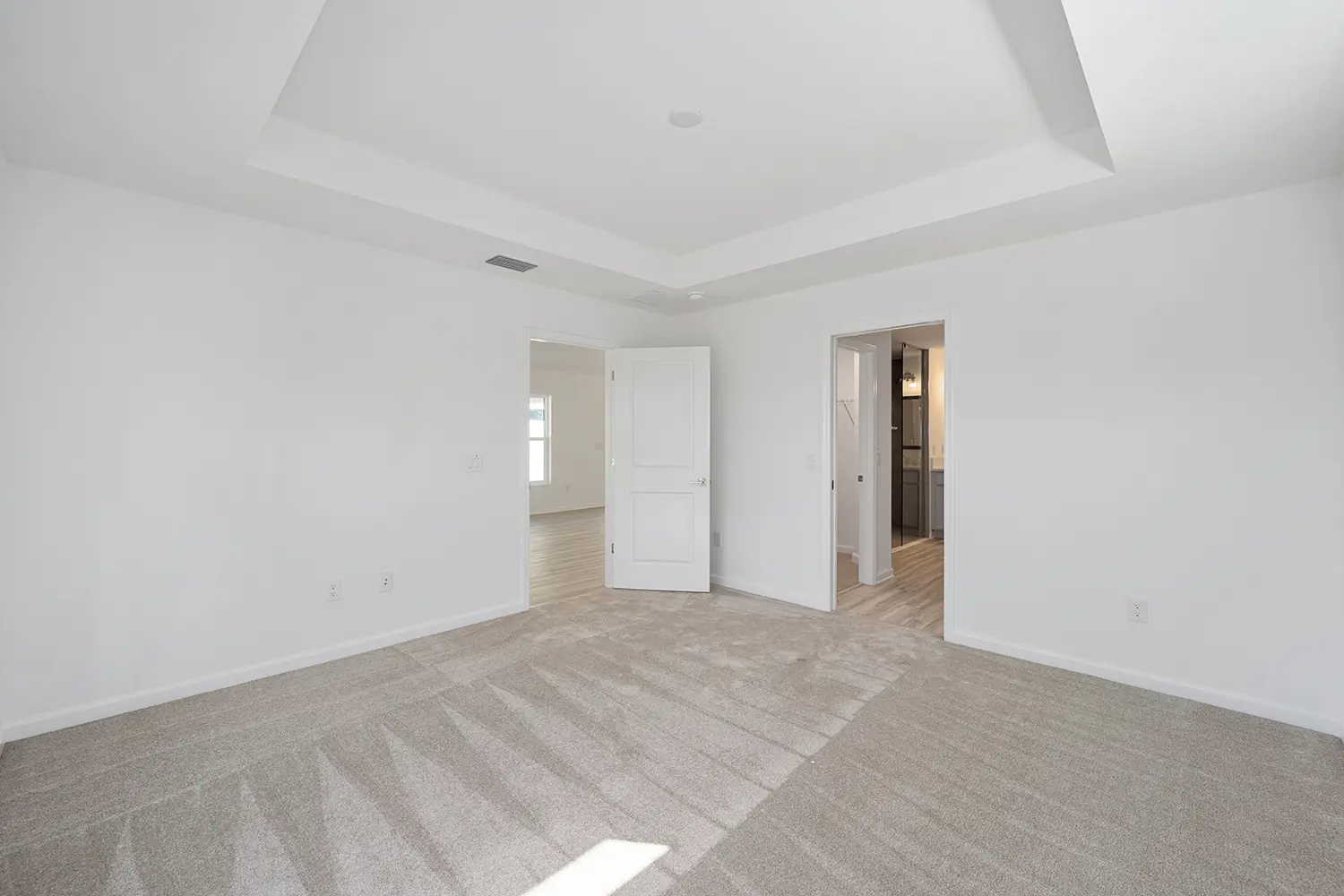 courtyard-villa-charlotte-master-bedroom-17