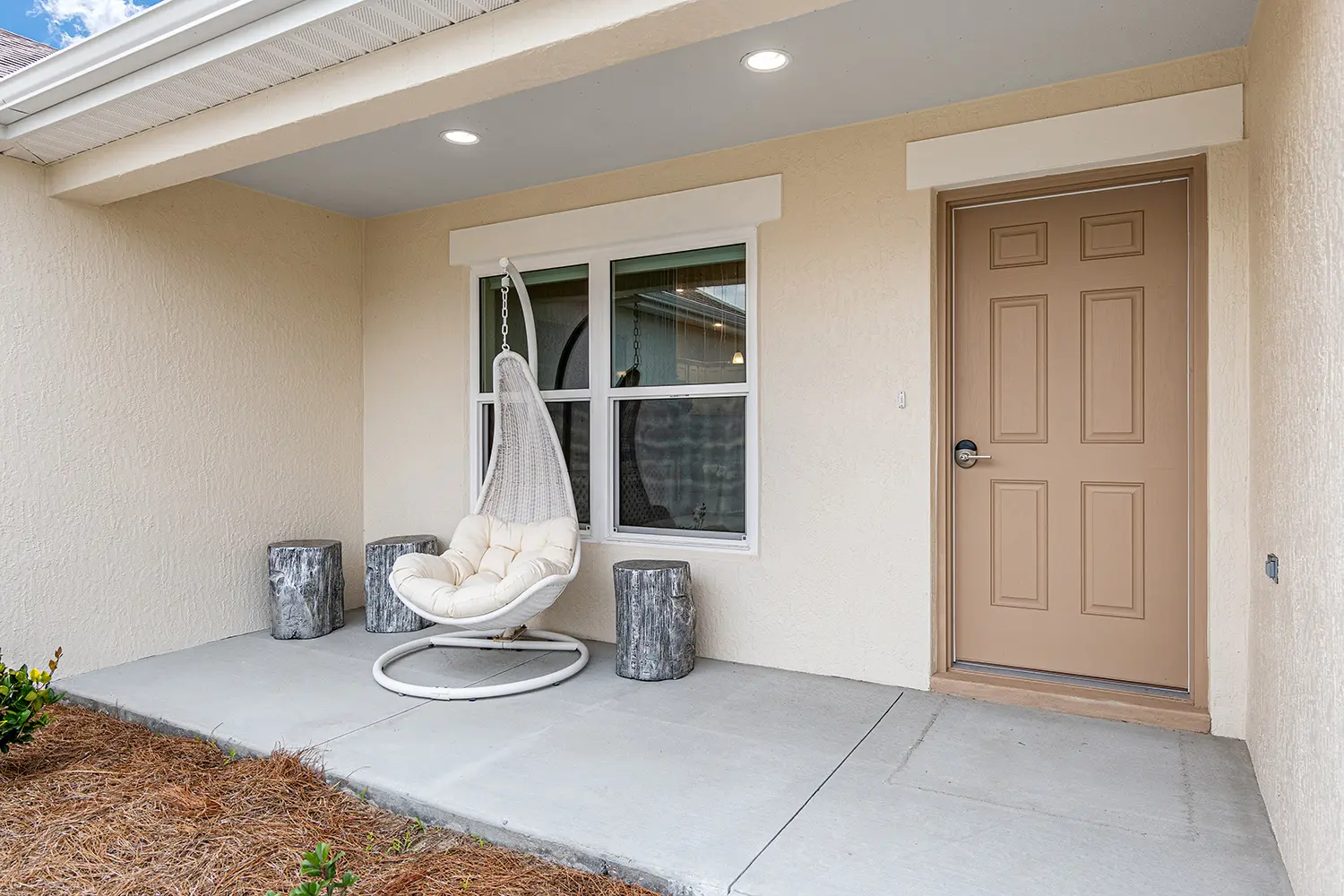 designer-anhinga-street-of-dreams-exterior-entry-porch