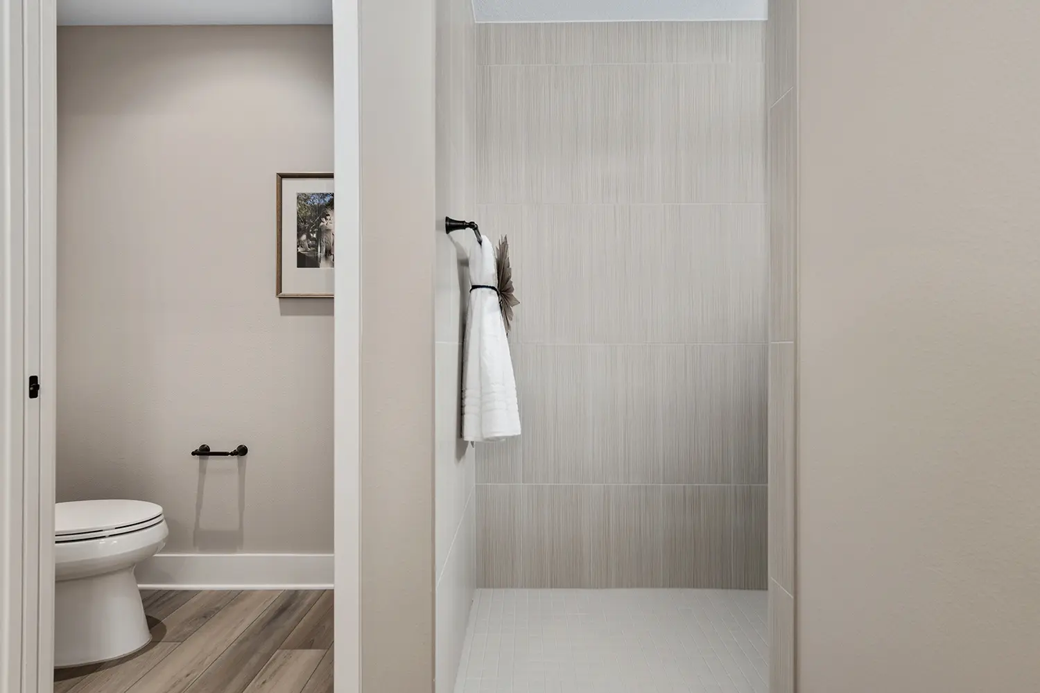 designer-dove-street-of-dreams-bathroom-7