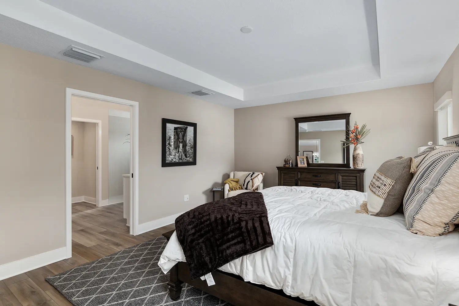 designer-dove-street-of-dreams-bedroom-3