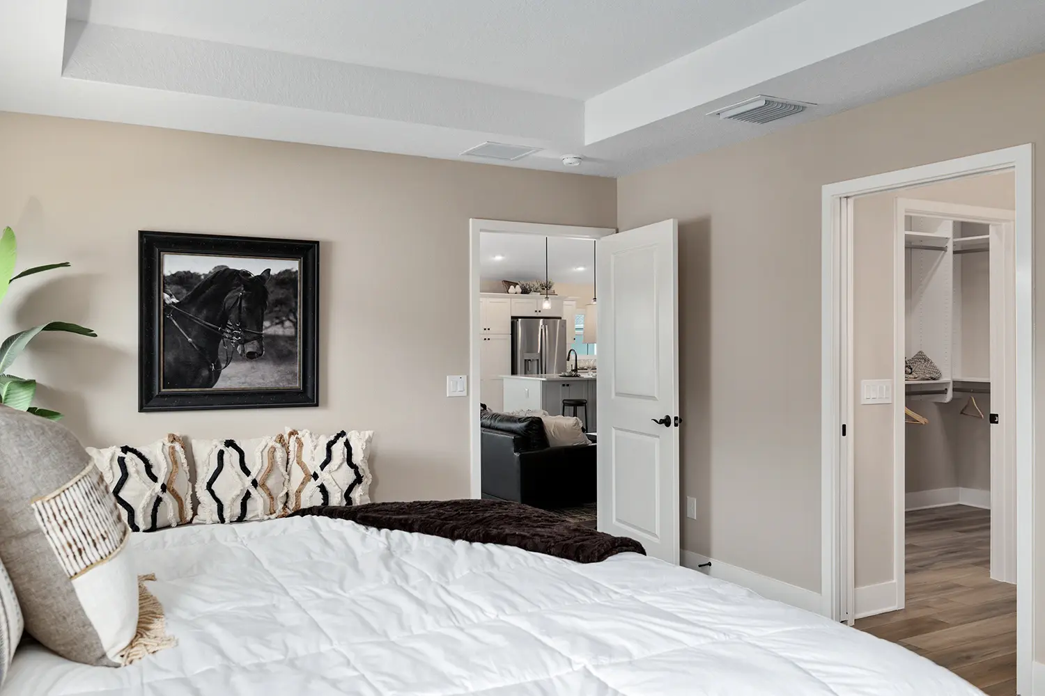 designer-dove-street-of-dreams-bedroom