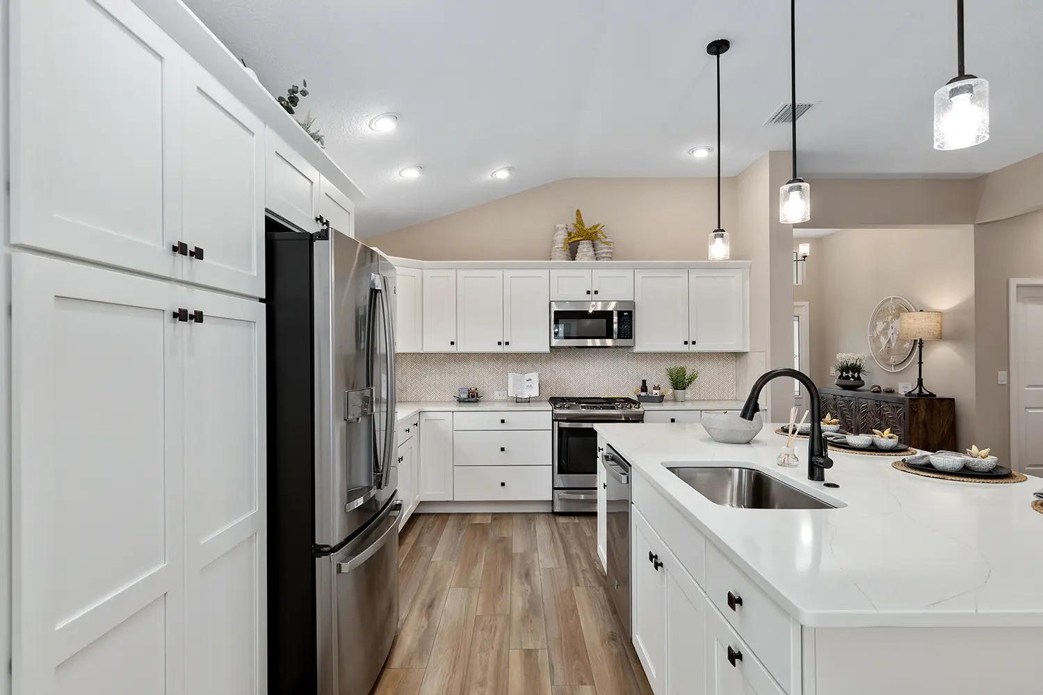 designer-dove-street-of-dreams-kitchen-3