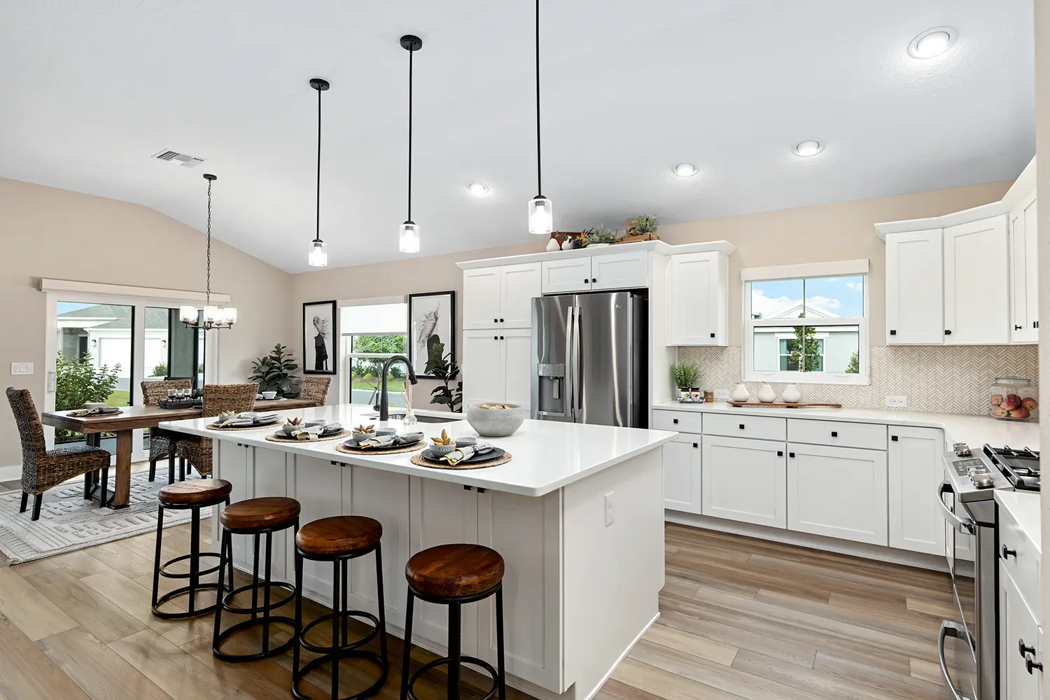 designer-dove-street-of-dreams-kitchen-7