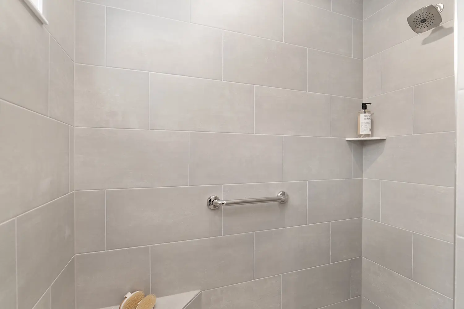 designer-eagle-street-of-dreams-bathroom-shower