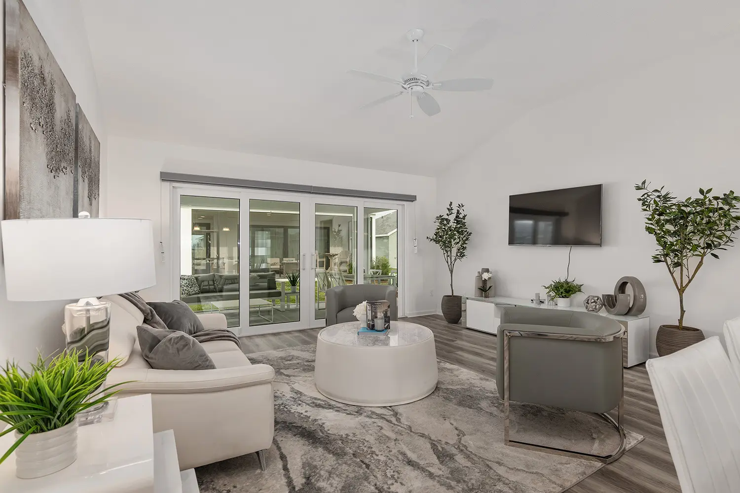 designer-eagle-street-of-dreams-living-room-2