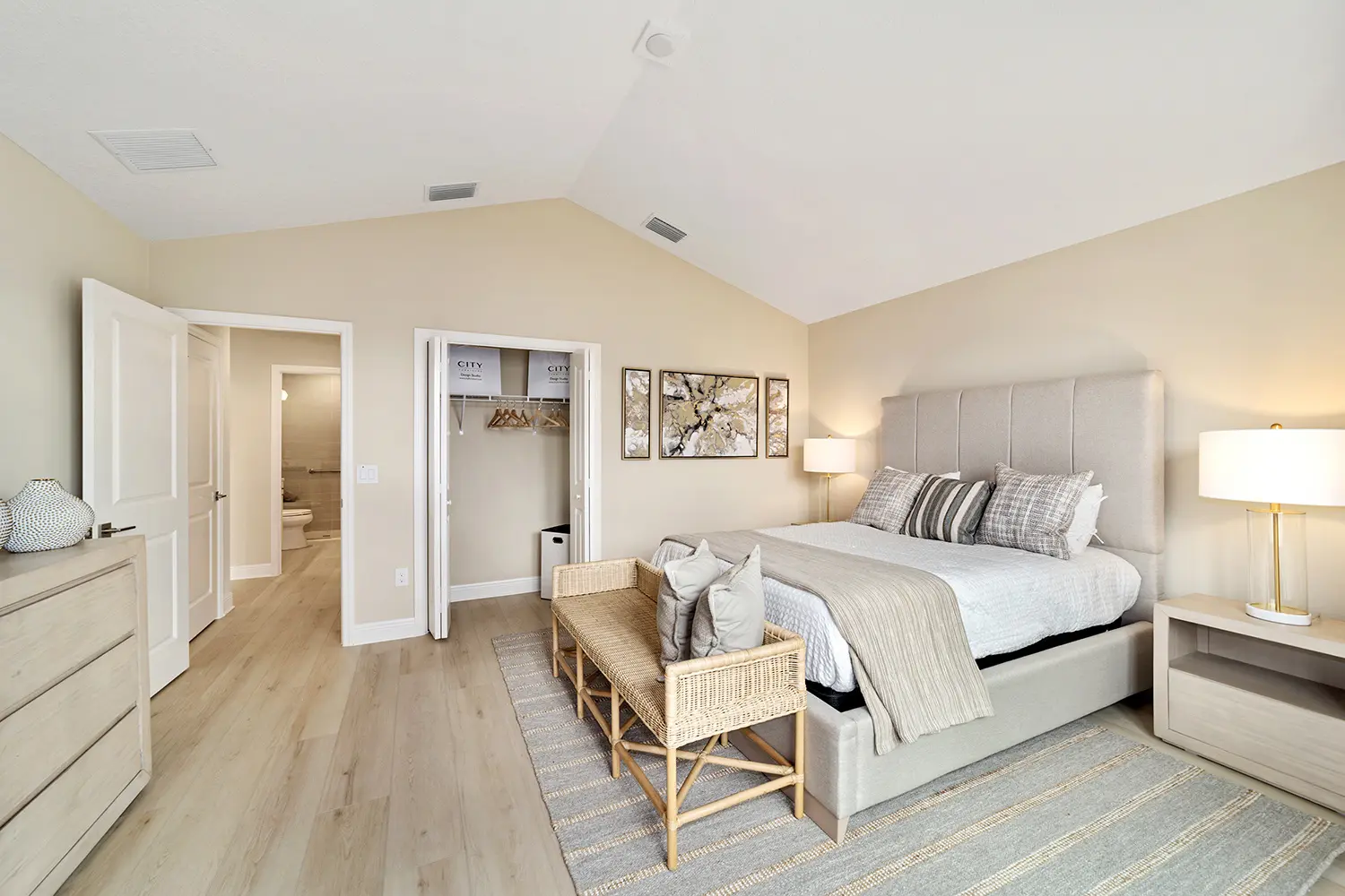 designer-kingbird-street-of-dreams-bedroom-furnished-3