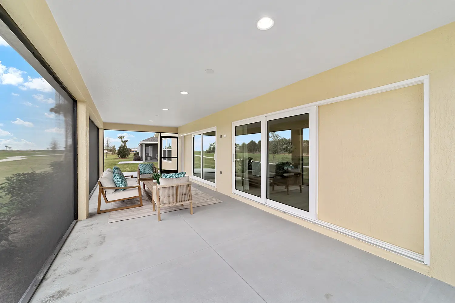 designer-kingbird-street-of-dreams-lanai-furnished-3