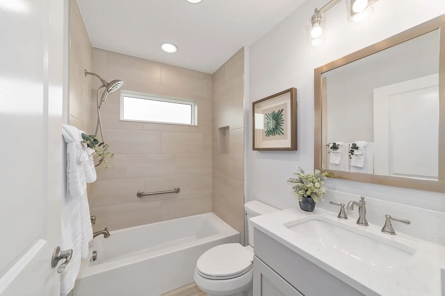 designer-mockingbird-street-of-dreams-bathroom-3