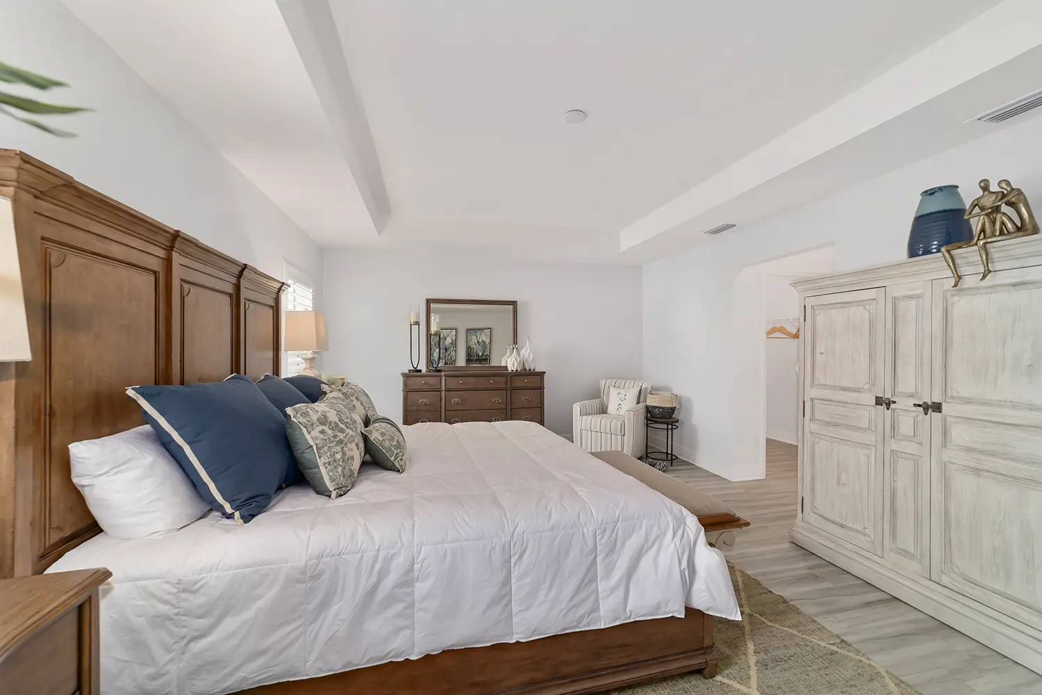 designer-mockingbird-street-of-dreams-bedroom-furnished-4