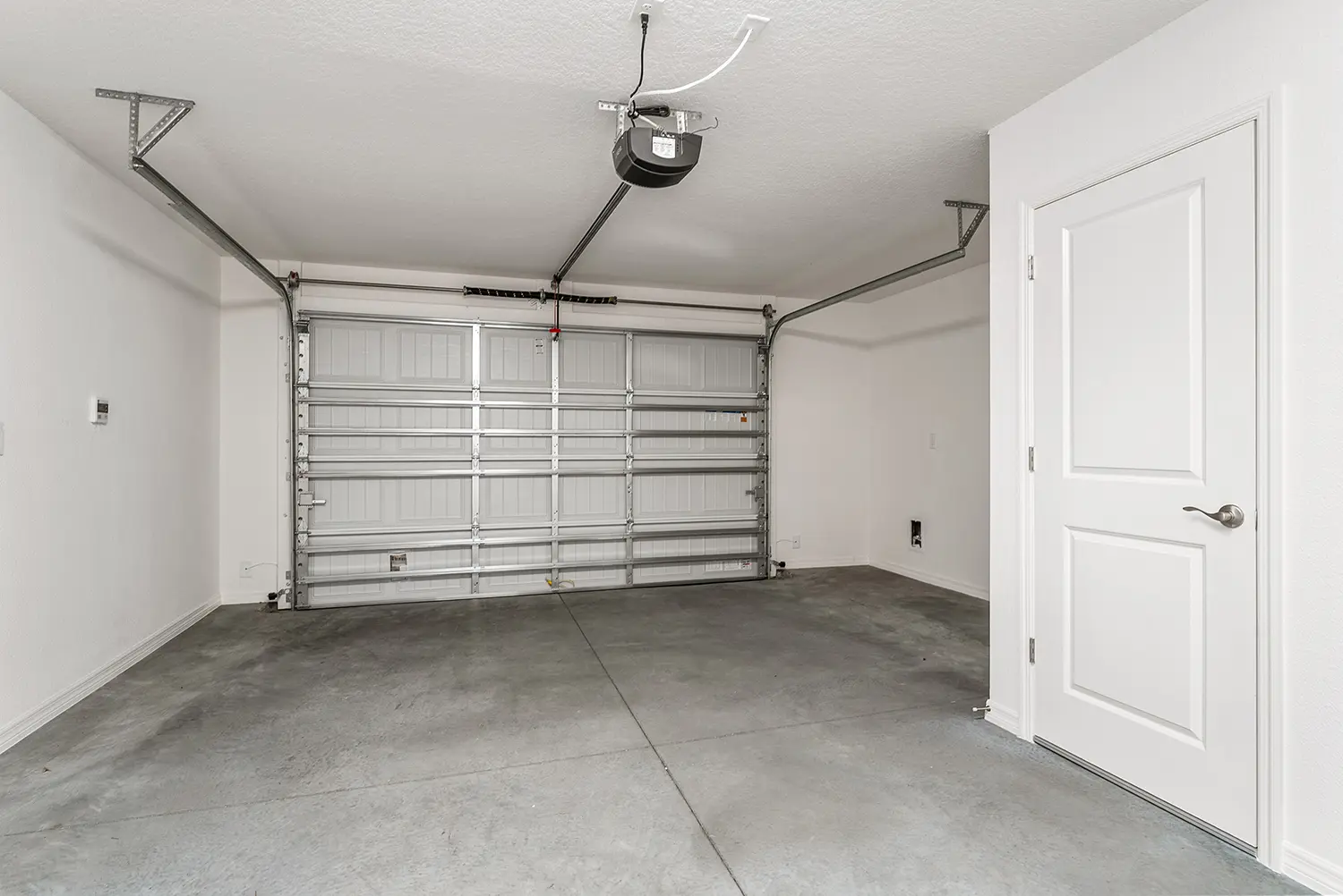 patio-villa-opal-interior-garage