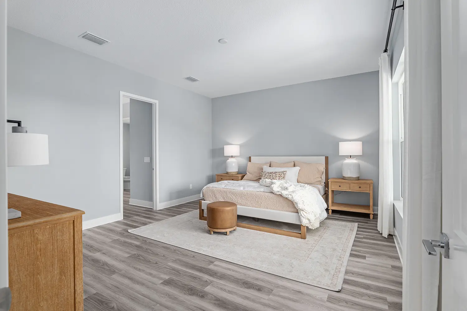premier-egret-street-of-dreams-bedroom