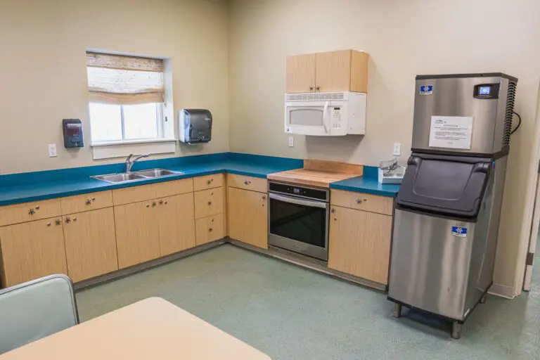 recreation-seabreeze-kitchen-09