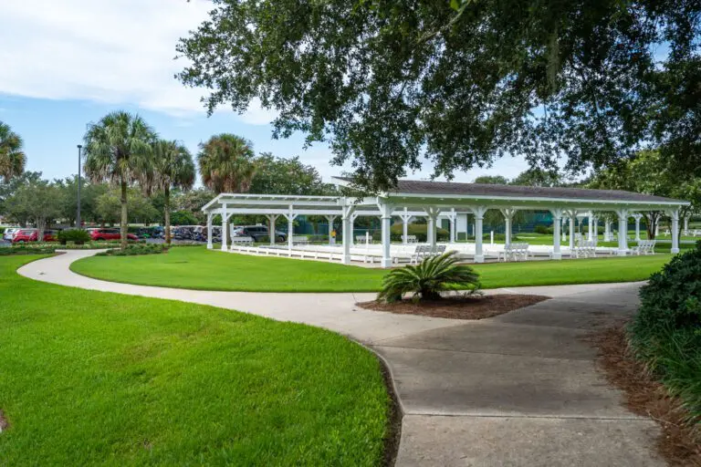 trails-parks-mulberry-grove-pathway-14