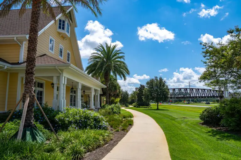 trails-parks-rohan-pathway-02