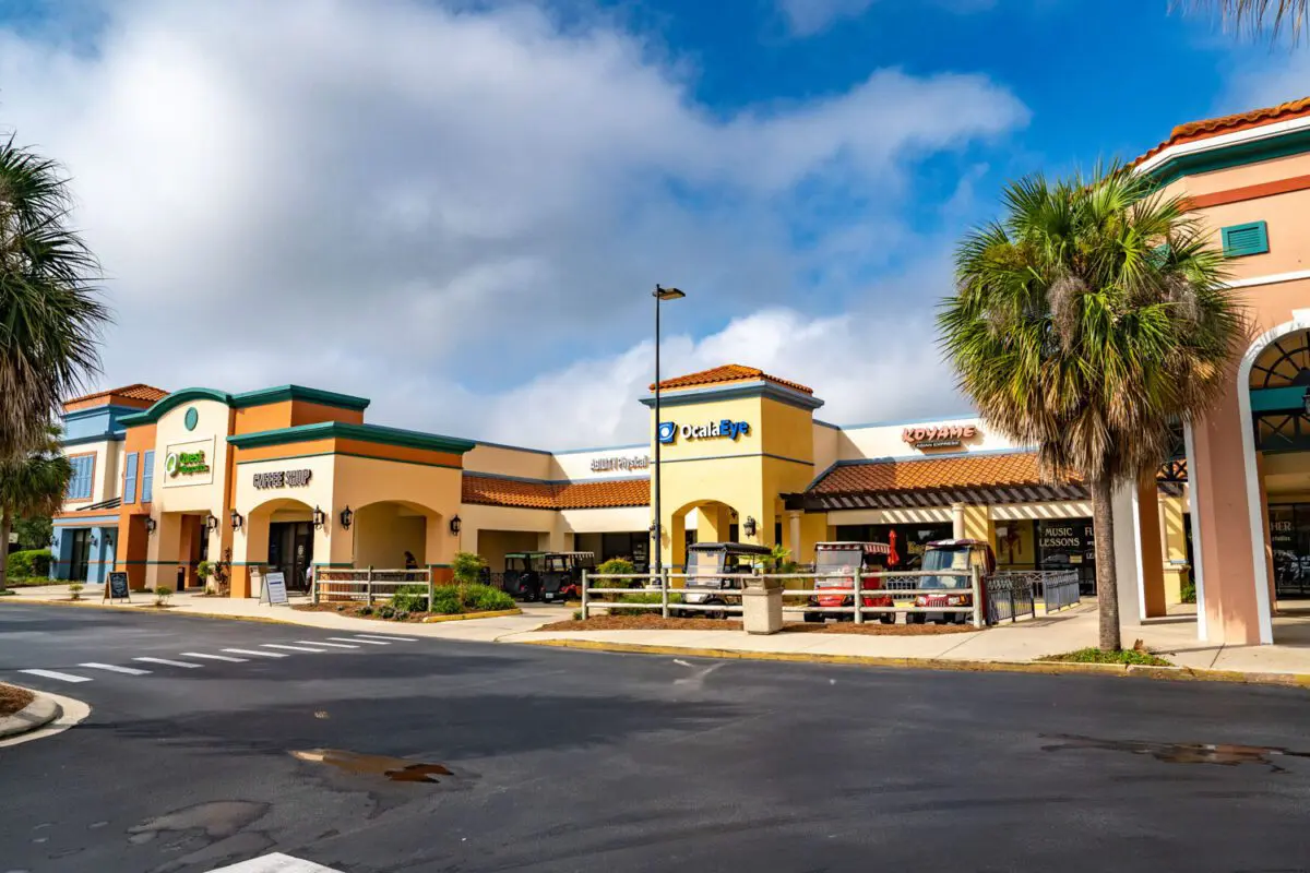 Spanish Plaines Plaza-6494