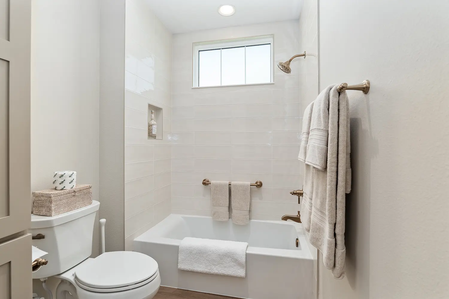 premier-westchester-street-of-dreams-bathroom-3