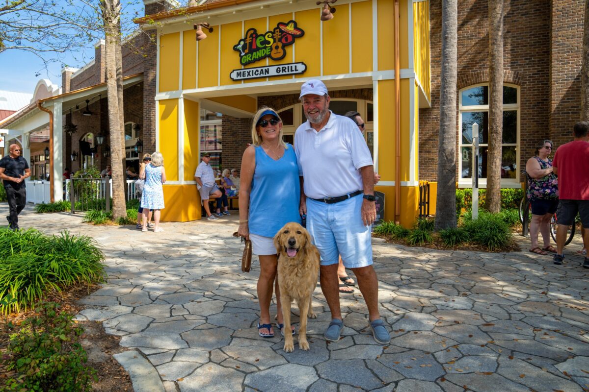 entertainment-brownwood-strawberry-festival-dog
