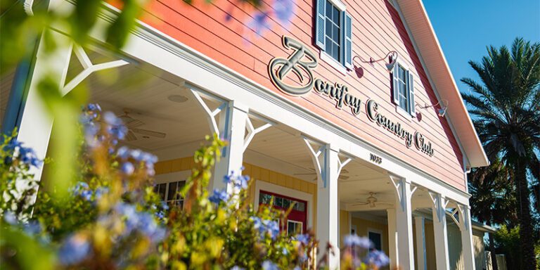 bonifay-country-club-front-closeup