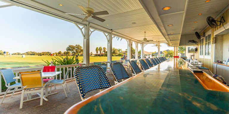 bonifay-country-club-seating-area