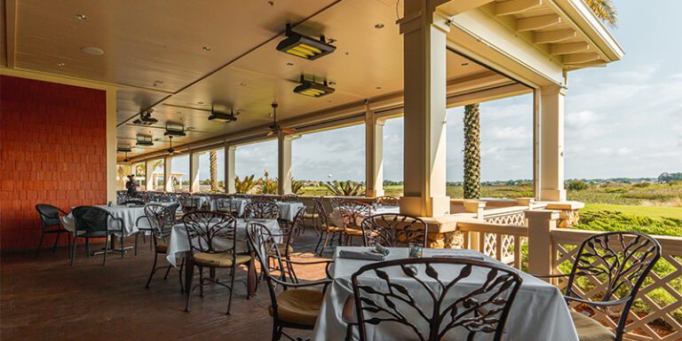 evans-prairie-country-club-outdoor-seating