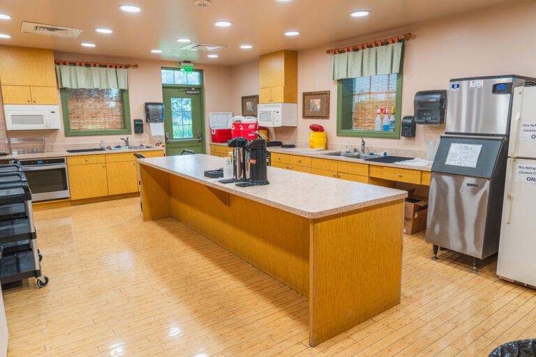 recreation-center-coconut-cove-15