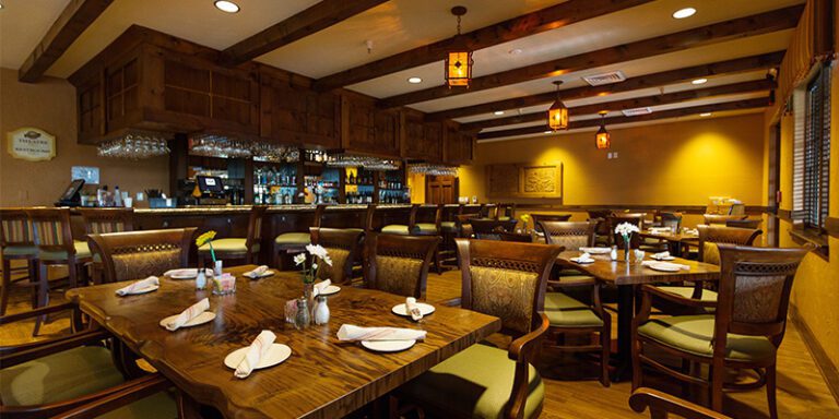 tierra-del-sol-restaurant-indoor-seating