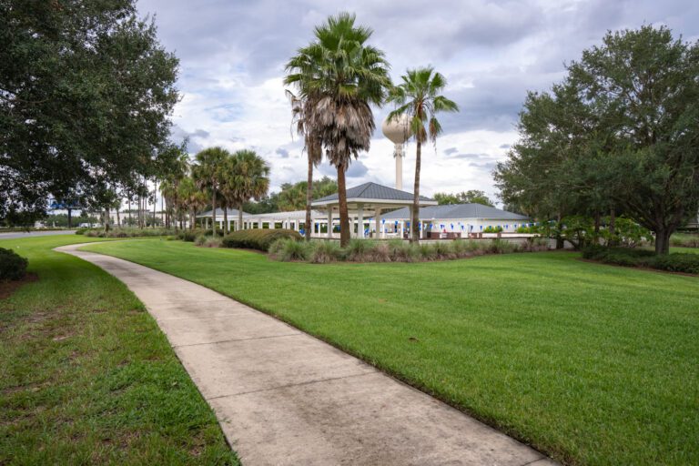 trails-parks-laurel-manor-pathway-06