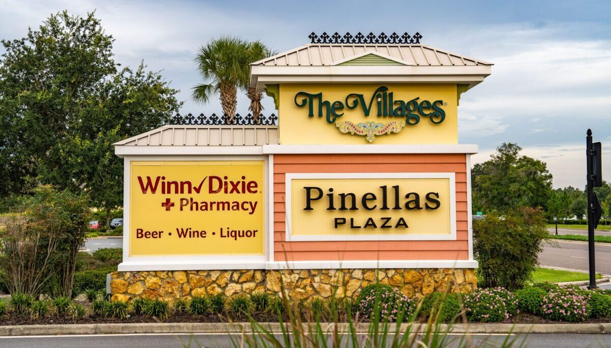 Pinellas Plaza Shopping Center-7473