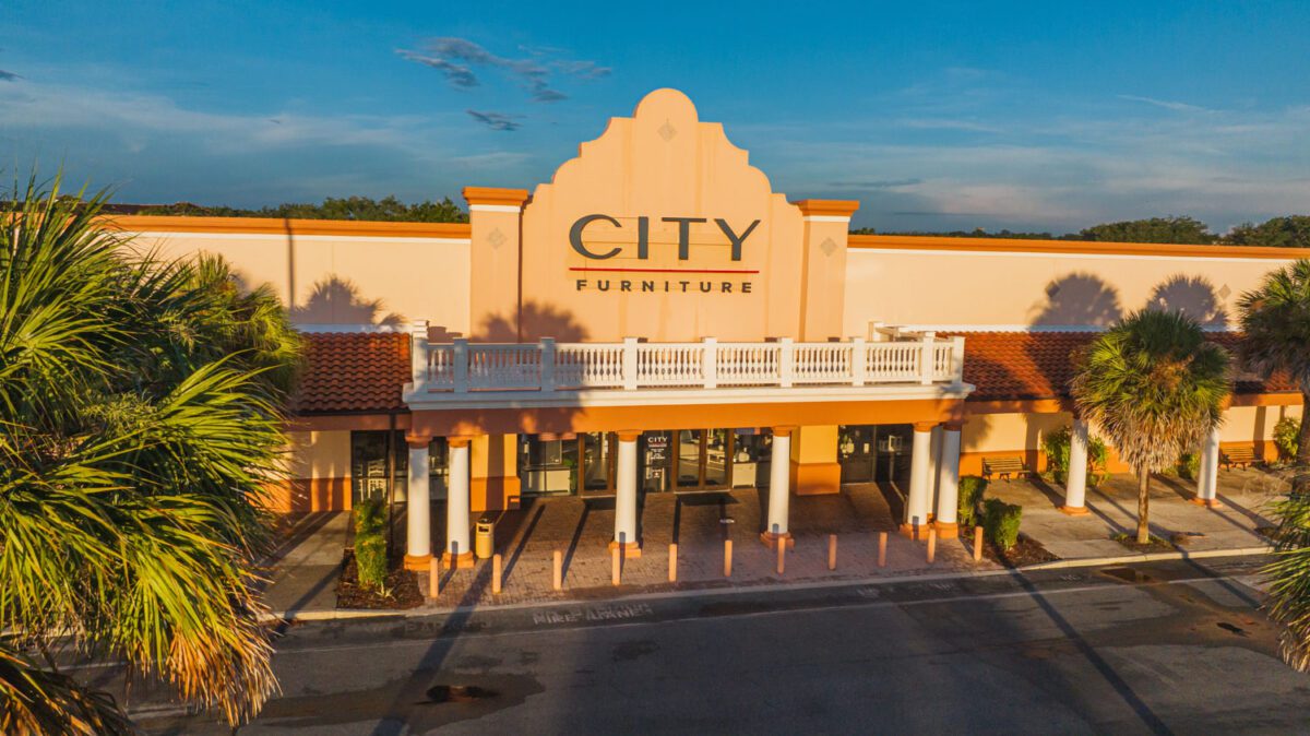 shop-dine-la-plaza-grande-city-furniture