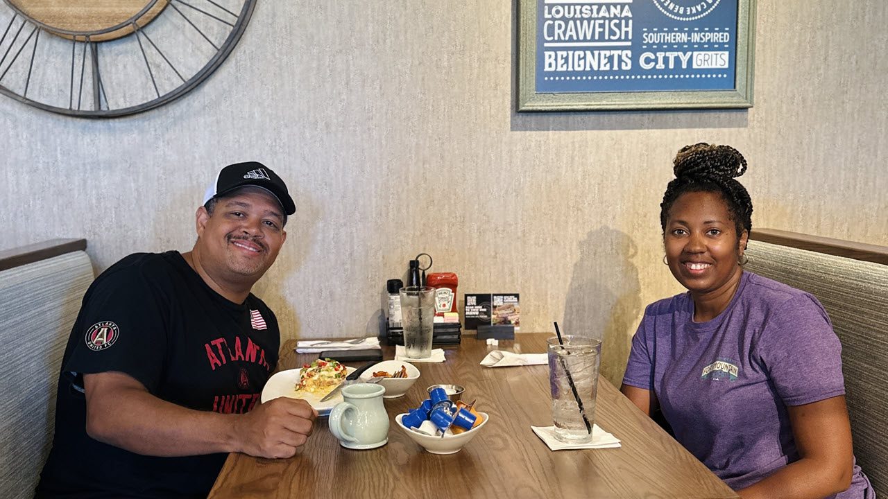 shop-dine-new-biz-another-broken-egg-villagers