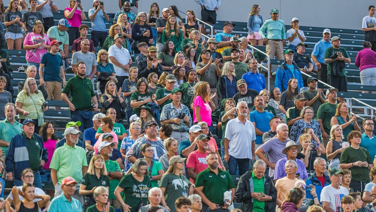 entertainment-venues-h-g-morse-range-stadium-fans