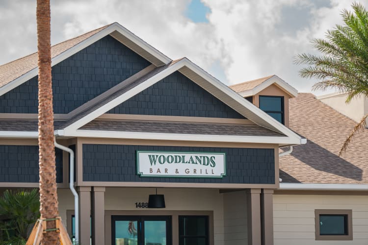 Woodlands Bar and Grill