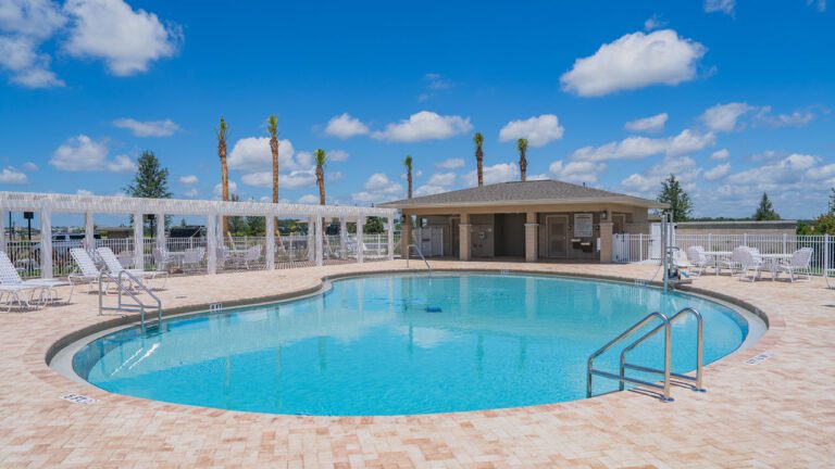 recreation-center-shady-brook-adult-pool